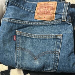 2000s Levi’s button fly denim jeans
